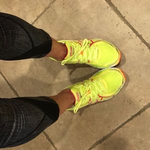 Asics GT-2000 running shoes